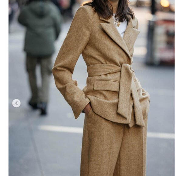 FAVORITE DAUGHTER Adrienne Blazer NWOT (Size M) - Picture 2 of 4